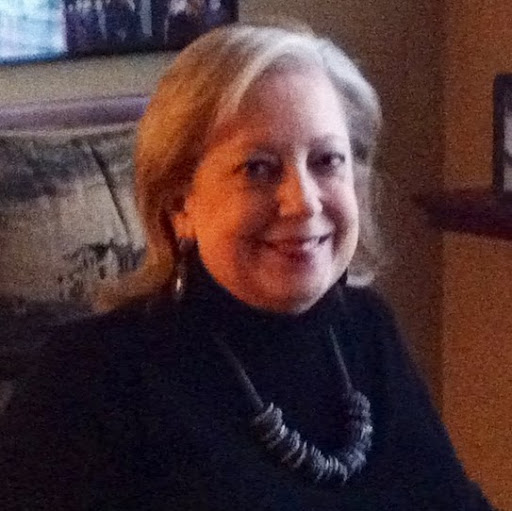 Shelly Phillips Photo 37