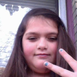 Emily Metzger Photo 33