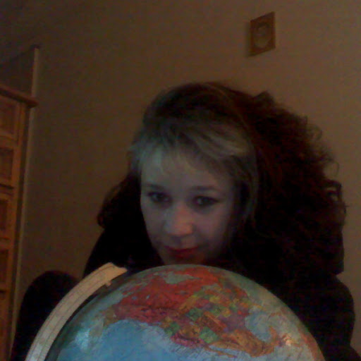 Aimee Robinson Photo 13