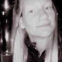 Christine Dexter Photo 17