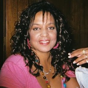 Vanessa Lyons Photo 32