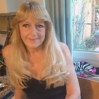 Lorraine Cox Photo 35