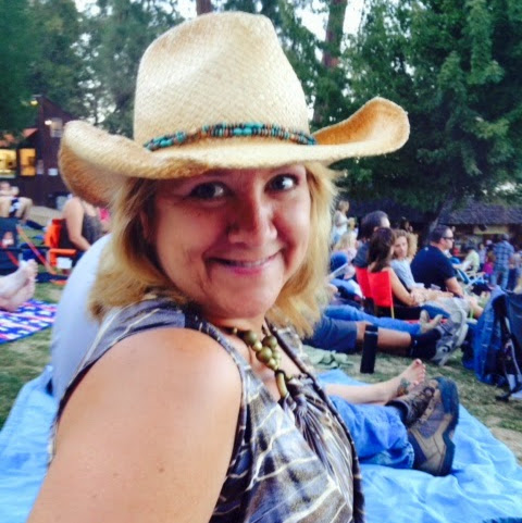 Debbie Thomason Photo 12