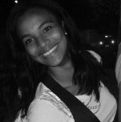 Julia Lobo Photo 25