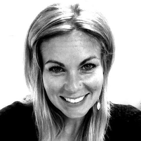 Amy Martin Photo 21