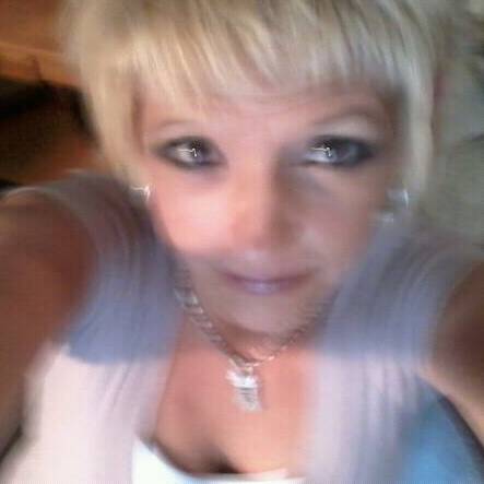 Angela Neal Photo 47