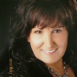 Dianne Mitchell Photo 40