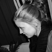 Lisa Horvath Photo 24