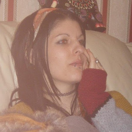 Vikki Hall Photo 21