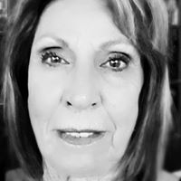Carolyn Blanton Photo 7