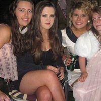 Robyn Young Photo 25