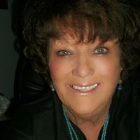 Barbara Kemp Photo 28