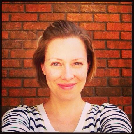 Sarah Mills Photo 32