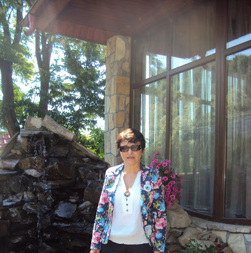 Maria Stefan Photo 24