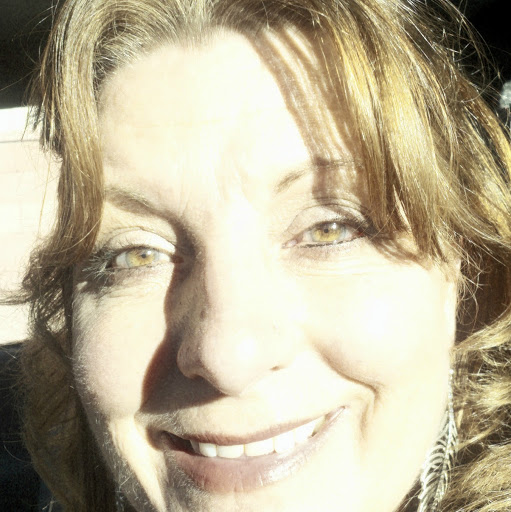 Julie Nadeau Photo 17
