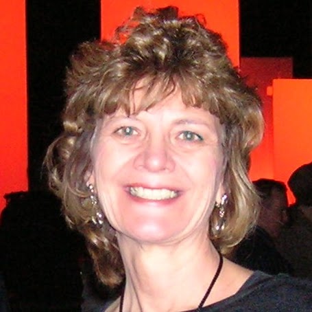 Linda Mitchell Photo 19