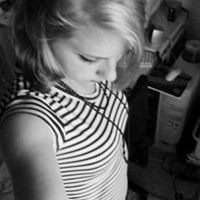 Alicia Daniels Photo 19