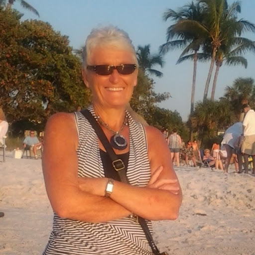 Debbie Short Photo 27