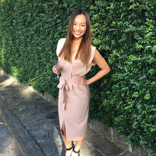 Emily Trinh Photo 25