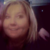 Lisa Hodge Photo 14