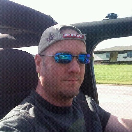 Dustin Hooper Photo 10