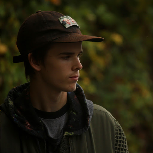 Thomas Lowry Photo 26