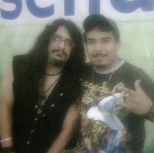 Erick Vazquez Photo 40