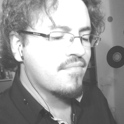 Alexander Page Photo 28