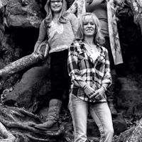 Laura Thayer Photo 12