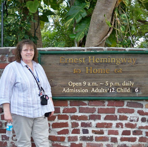 Connie Schneider Photo 37