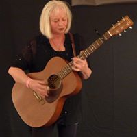 Julie Dougherty Photo 27