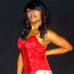 Lisa Lux Photo 6