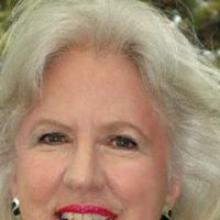 Elizabeth Emery Photo 37