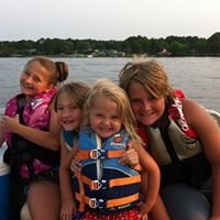 Debra Shelby Photo 15
