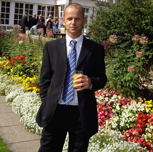 Alan Shaw Photo 18
