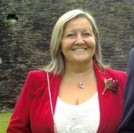 Caroline Edwards Photo 40