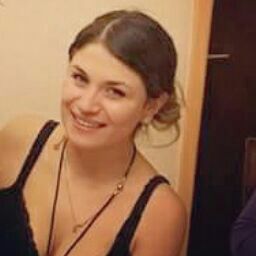 Natalie Gonzalez Photo 15
