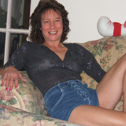 Pam Buckner Photo 31
