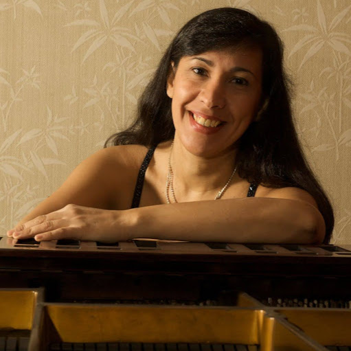 Paula Peluso Photo 3