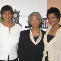Linda Buckins Photo 3