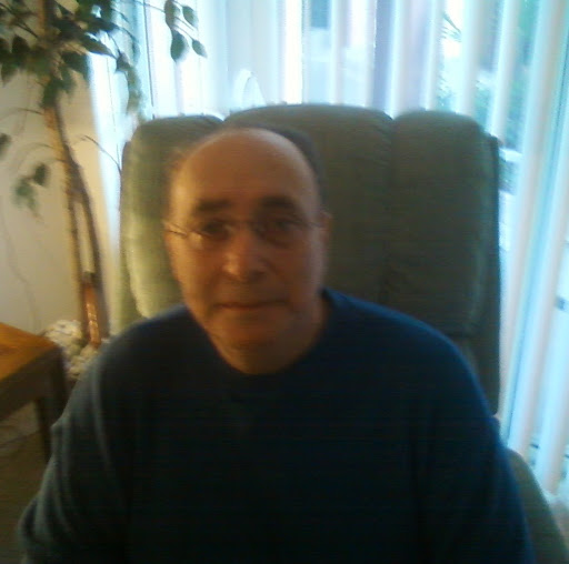 Richard Levine Photo 38