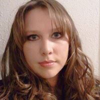 Laura Benner Photo 30