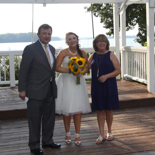 Julie Blankenship Photo 14