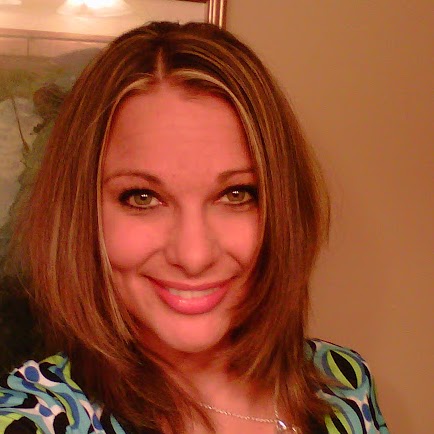Mindy Martinez Photo 13