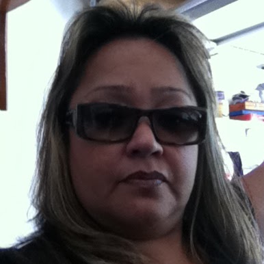 Teri Gonzales Photo 32