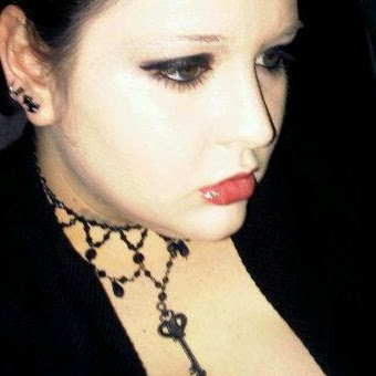 Elizabeth Smallwood Photo 31