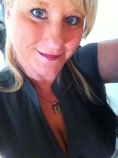 Tamara Roberts Photo 34