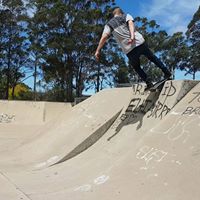 Leigh Robbins Photo 11