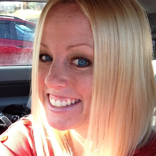 Lindsey Knight Photo 11