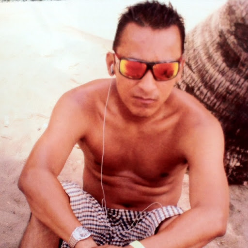 Dennis Morales Photo 7